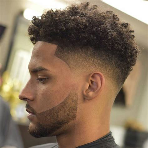 If youre a man looking to switch up your hairstyle or simply maintain your current one, its important to know how to communicate with your barbe. . Fade haircut mixed